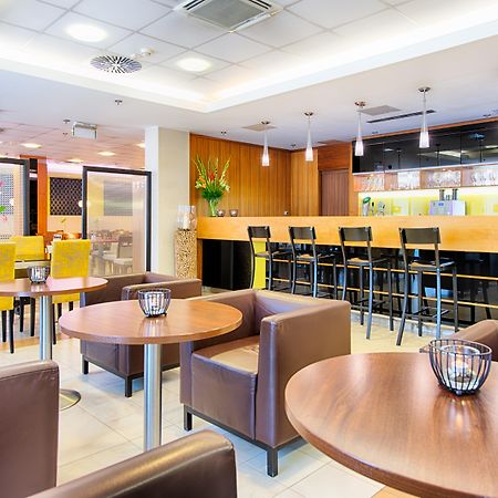 布达佩斯阿莎高级酒店 外观 照片